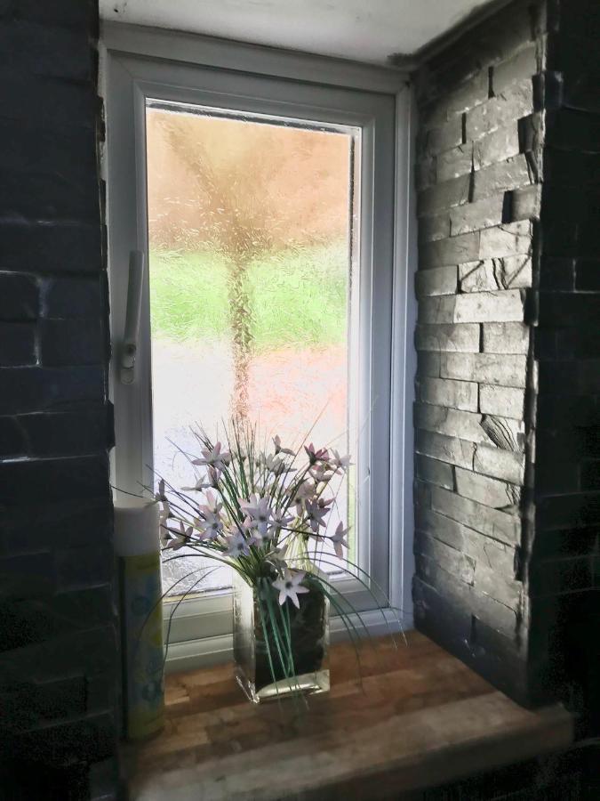 Charming 3 Bedroom House With A Warmth Character Glyn Neath Exterior photo